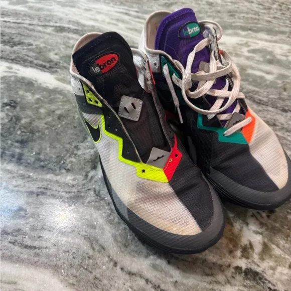 Nike Lebron Air Max Shoes Men’s 9