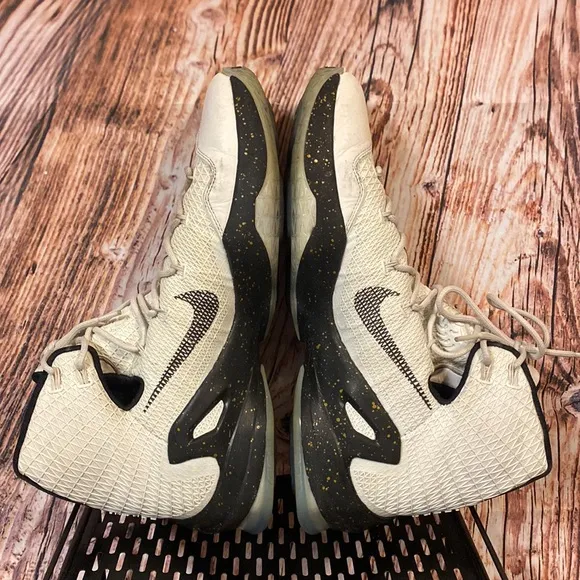 Nike Lebron James Elite 13s XIII Gold/White Mens Sz. 14