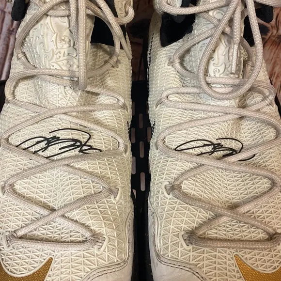 Nike Lebron James Elite 13s XIII Gold/White Mens Sz. 14