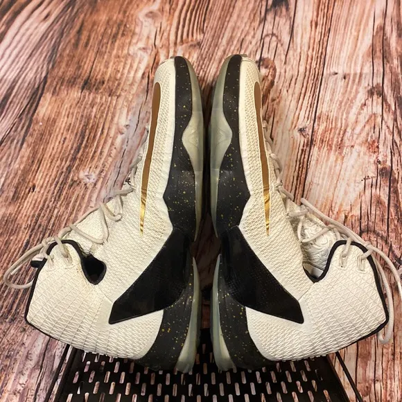 Nike Lebron James Elite 13s XIII Gold/White Mens Sz. 14