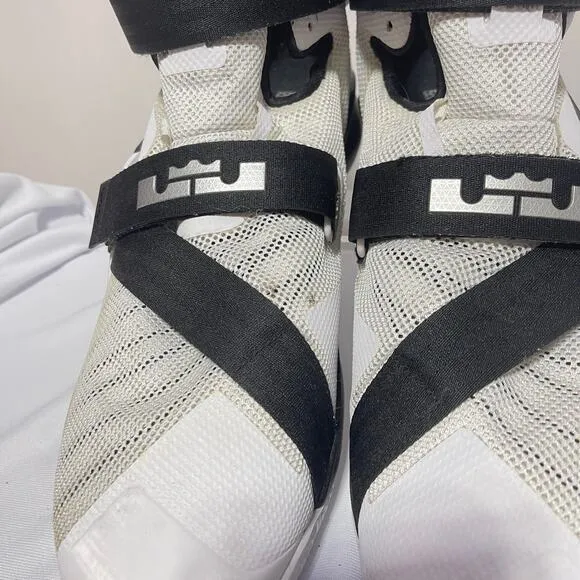 Nike Lebron James Zoom Soldier IX TB Basketball Hi Top Shoes Mens 18 Black White