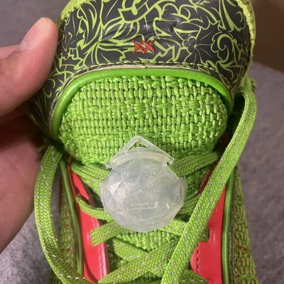 Nike‎ Lebron XX 20 GS Stocking Stuffer Shoes Grinch Youth US 7Y DQ8646-300