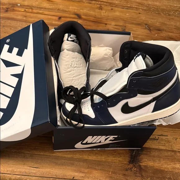 Nike Men's Air Jordan 1  High-Top Sneakers brand new still in box
