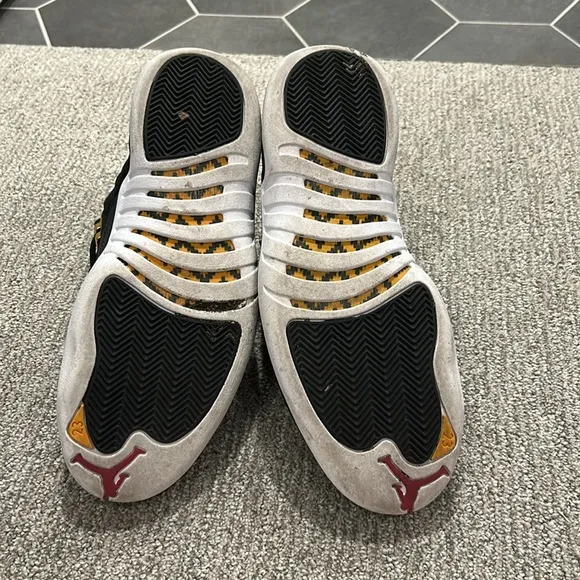 NIKE Men's Air Jordan 12 Retro Reverse Taxi Shoes Size 11