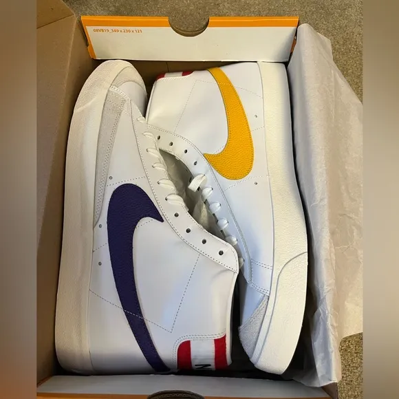Nike Mens Blazer Mid 77 Vintage Mismatched Sneakers Size 15 High Top Shoes