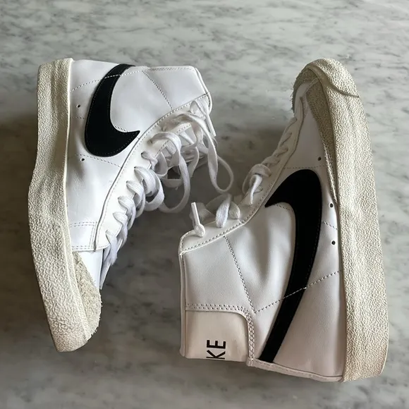 Nike Mens Blazer Mid 77 Vintage Shoes