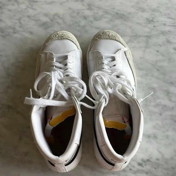 Nike Mens Blazer Mid 77 Vintage Shoes