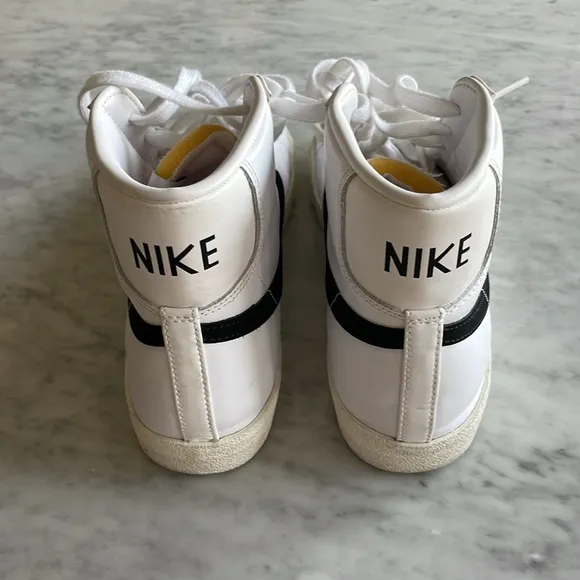 Nike Mens Blazer Mid 77 Vintage Shoes