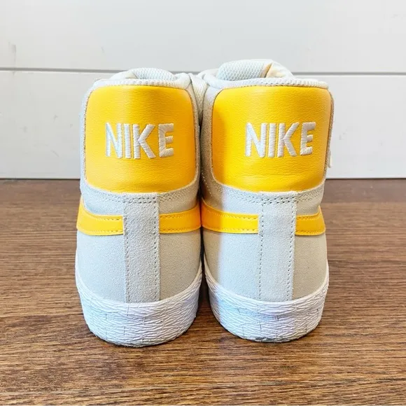 Nike | Men’s SB Blazer Mid Summit White/Laser Orange High Top Sneakers Size 8
