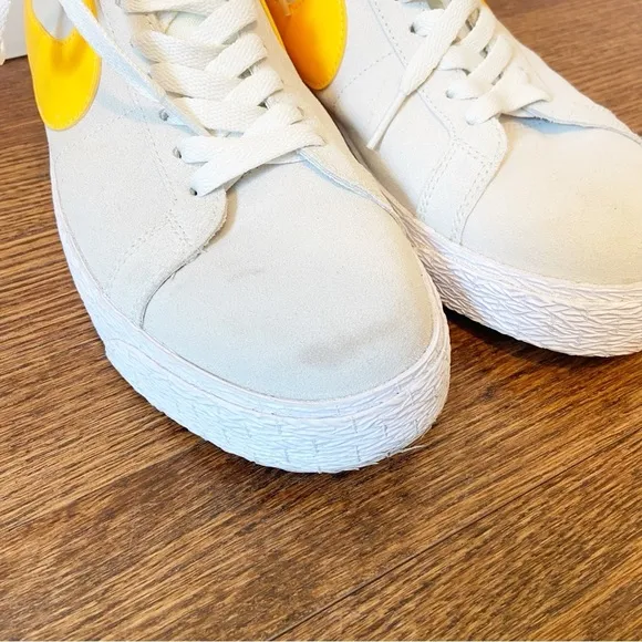 Nike | Men’s SB Blazer Mid Summit White/Laser Orange High Top Sneakers Size 8