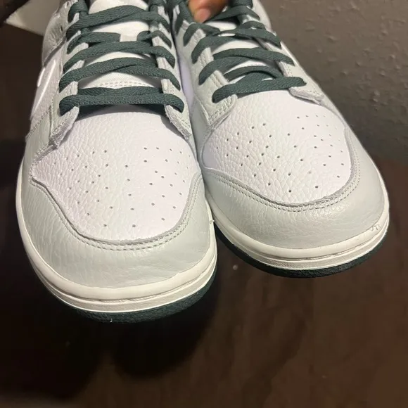 Nike Men's White and Green Sneakers Dunk Low SE Vintage Green