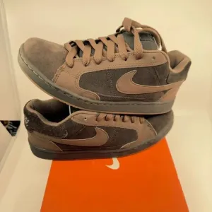Nike Nyx Dunk Low Top Lace Up Sneakers Shoes 330940-221 Chocolate Brown Mens 8