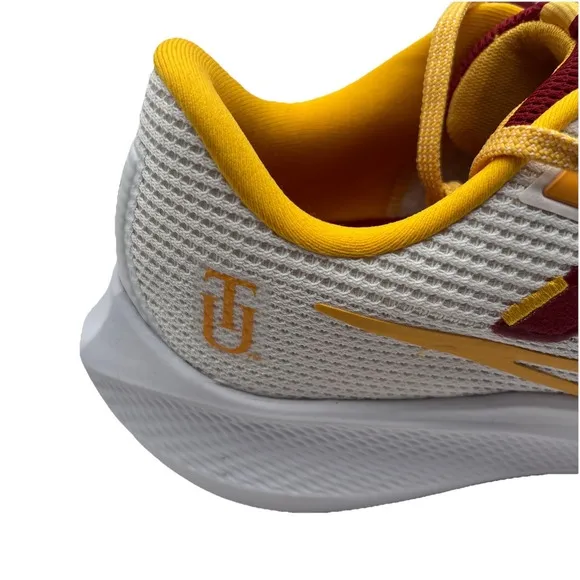 Nike Pegasus 40 Running Shoes Mens 10.5 TU Burgundy Yellow White Tuskegee NEW