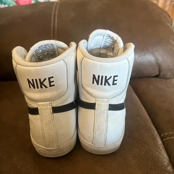 Nike Pro Max high top tennis shoes