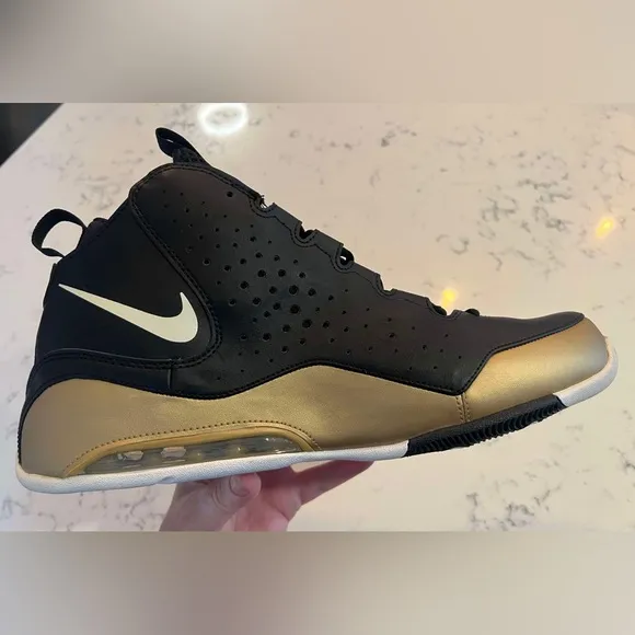 Nike Rare Air Max Wavy Men’s SZ.11 Vintage Basketball Shoes Gold/Black  New