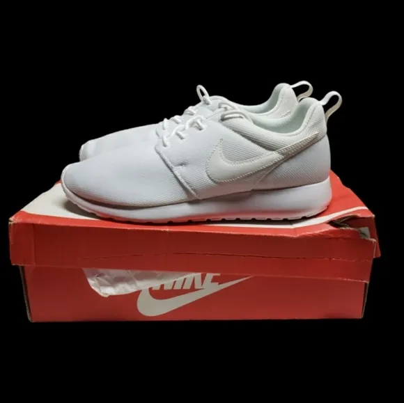 Nike Roshe One (GS) 599729 102 Size 7Y White Wolf Gray