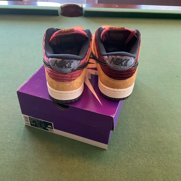 Nike SB Dunk Low Pro Shoes City of Cinema Celestial Gold and Black Brand New 11