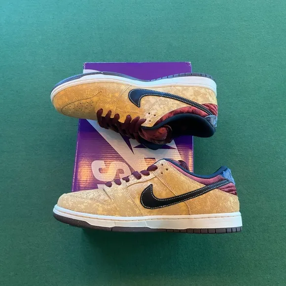 Nike SB Dunk Low Pro Shoes City of Cinema Celestial Gold and Black Brand New 11