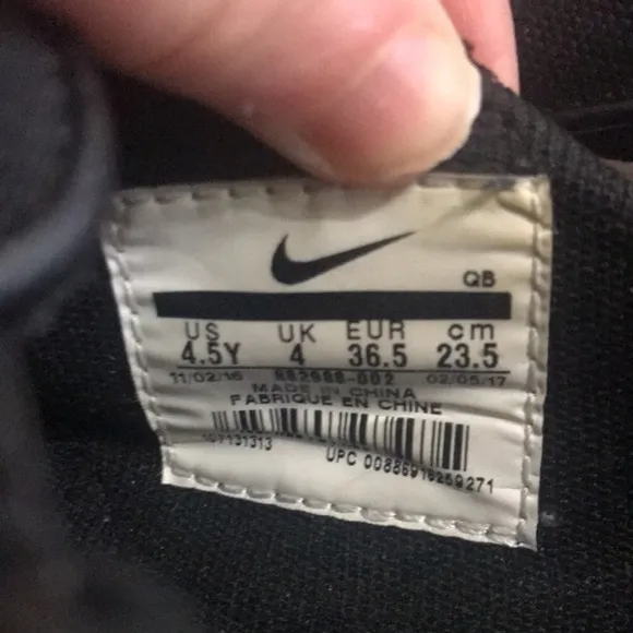 Nike Stefan Janoski SB Slip On Black Sneakers