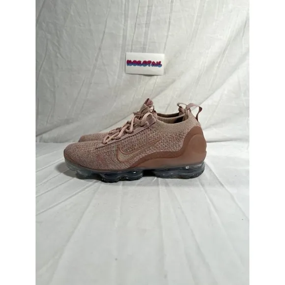 Nike VaporMax 2021 Flyknit Womens sz 6 Pink Oxford Sneakers