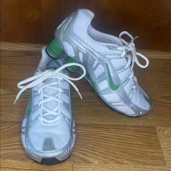 Nike Vintage (2005) Women’s Shox