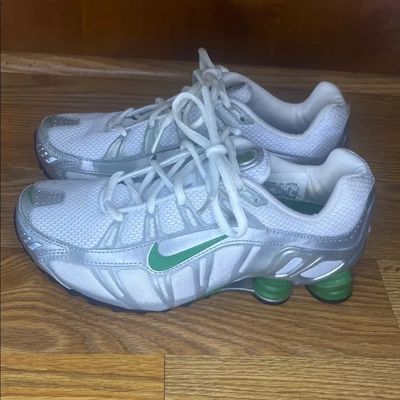 Nike Vintage (2005) Women’s Shox