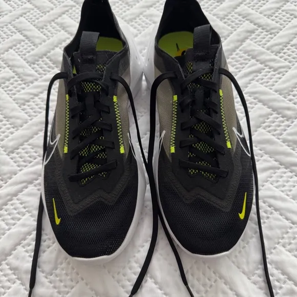 Nike Vista Lite Black Lemon Venom Trainers Woman Lady Size 9 Running Shoes