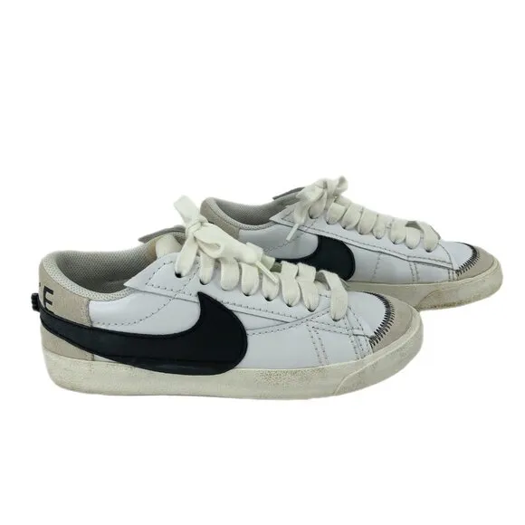 Nike White &amp; Black Athletic Sneakers | Classic Style, Size 8