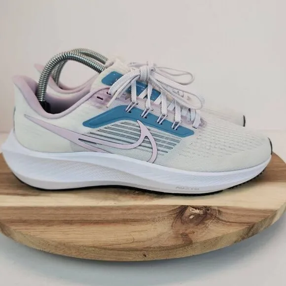 Nike Women's Air Zoom Pegasus 39 DZ4445-100 Shoes White Blue Lavender Size 8.5