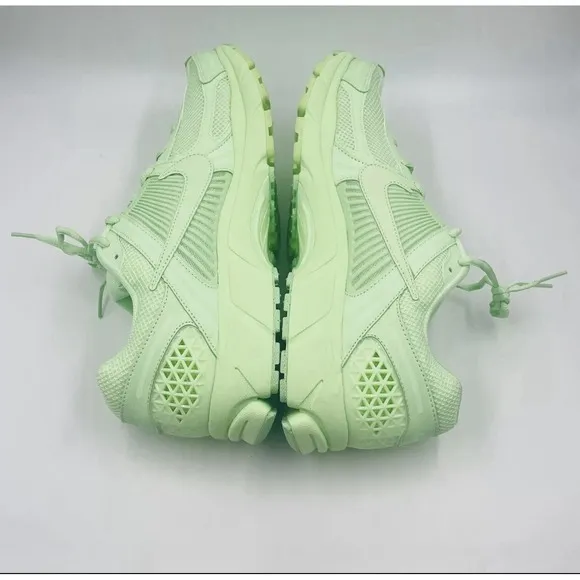 Nike Zoom Vomero 5 Running Shoes Pistachio Vapor Green HF5493-301 Men's Size 10