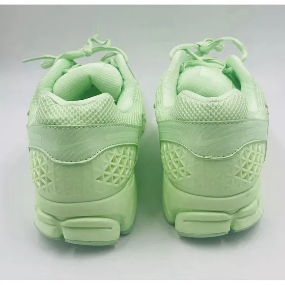 Nike Zoom Vomero 5 Running Shoes Pistachio Vapor Green HF5493-301 Men's Size 10
