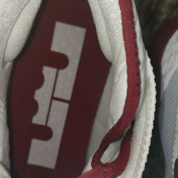 Nike Zoom White &amp; Burgundy 17‎ basketball Shoes