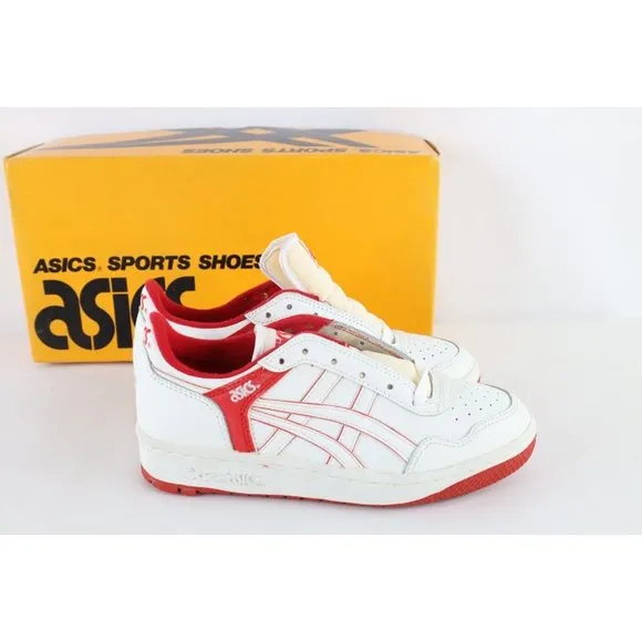 NOS Vintage 90s Asics Boys Size 5 Spell Out Outrage Sneakers Shoes White Red