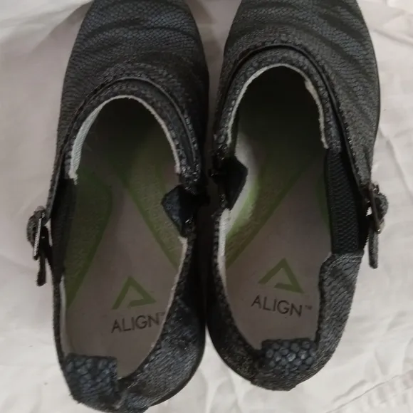 Nurse Mates Align Arya Charcoal Sweater Shoes Leather Clogs Size 7W