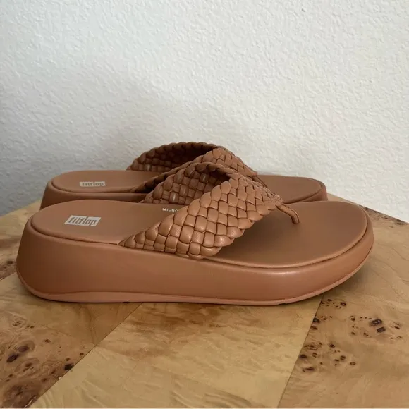 NWOB Fitflop Women F Mode Woven Leather Flatform Toe Post Sandals Latte Tan