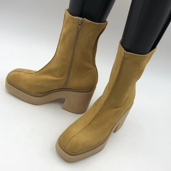 NWOB Free People Gigi Platform Boots in Camel