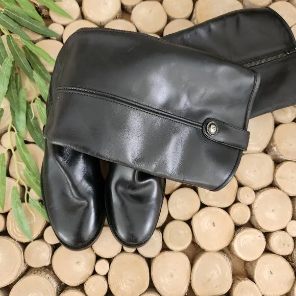 NWOB Frye Melissa Button Inside Zipper Leather Boots