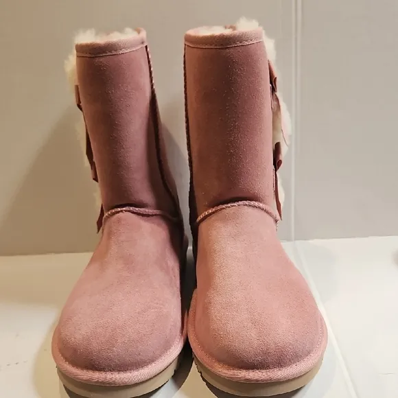 NWOB  Koolaburra  BY  UGG Women's Pink Boots Size 8