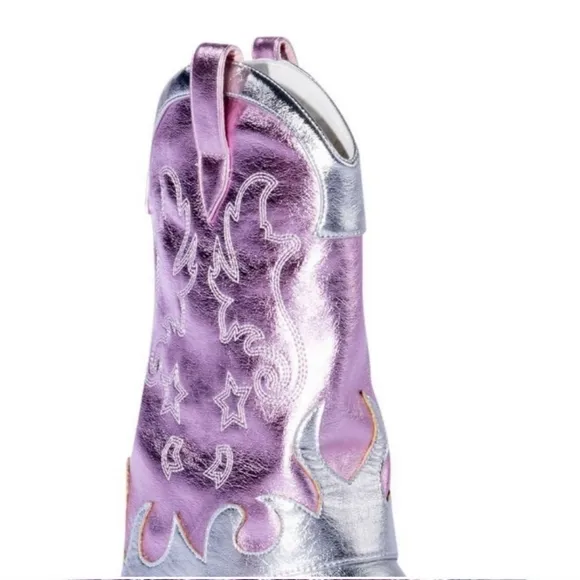 NWOB Metallic Western Space Cowgirl Silver &amp; Pink Wedge Bootie Size 7