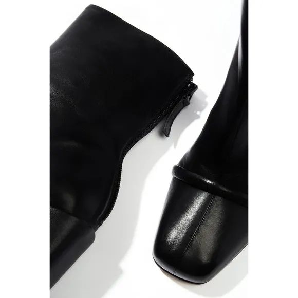 NWOT Chelsea Paris Gigi Ankle Leather Boots in Black Business Casual City Chic