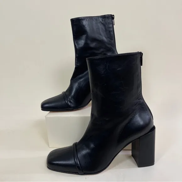 NWOT Chelsea Paris Gigi Ankle Leather Boots in Black Business Casual City Chic