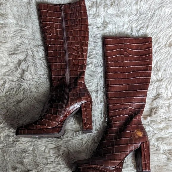 NWOT Jeffrey Campbell Minim Croc Embossed Boots in Brown