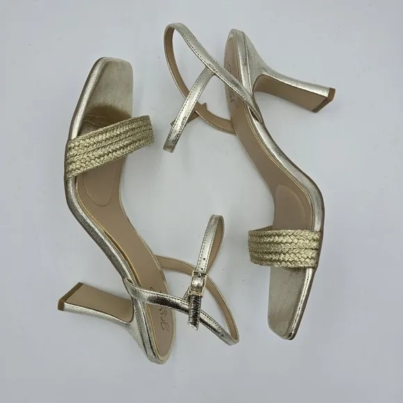 NWOT Jewel Badgley Mischka Heddia Woven Vamp Heeled Sandals, Gold, Women's 10