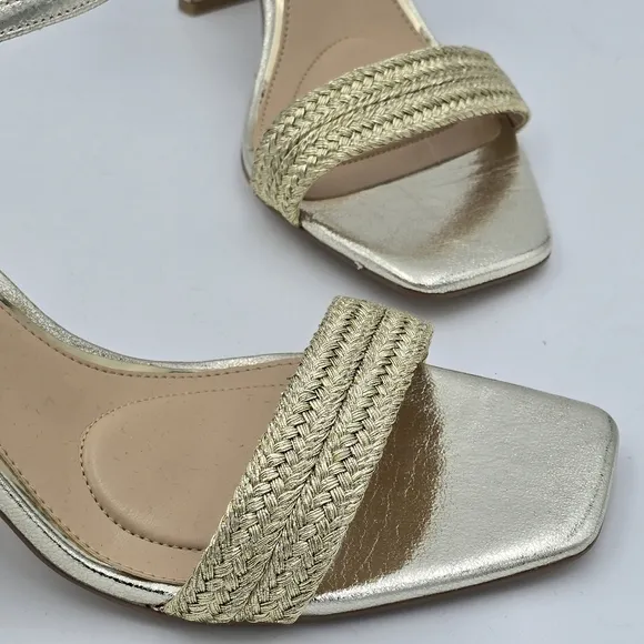 NWOT Jewel Badgley Mischka Heddia Woven Vamp Heeled Sandals, Gold, Women's 10