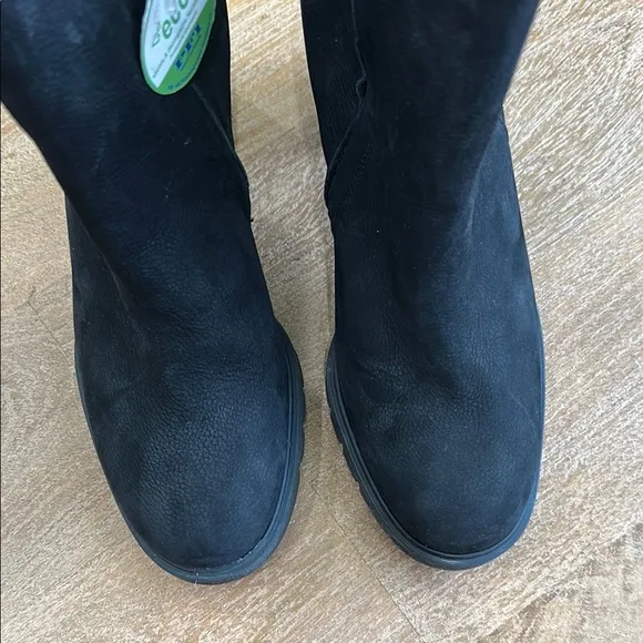 NWOT Paul Green Selma Ankle Boot 8
