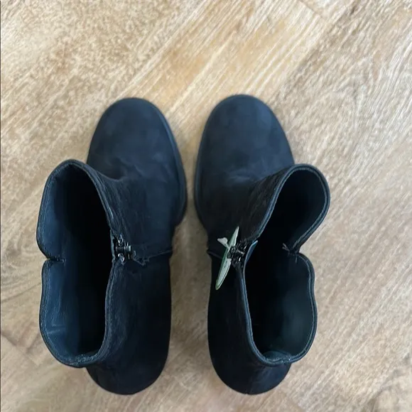 NWOT Paul Green Selma Ankle Boot 8