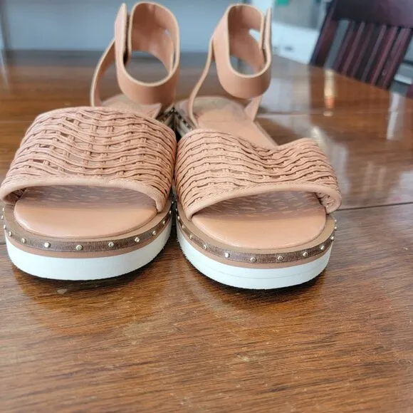 NWOT Vince Camuto  Leather Ankle Strap Minniah Wedge Heel Woven Sandals