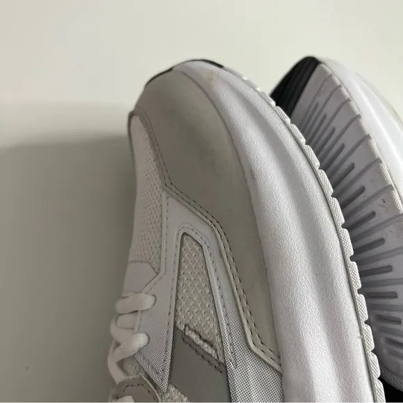 NWT ADIDAS Essentials Nebzed Super Boost Shoes White 11
