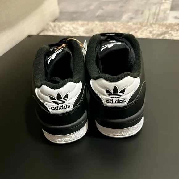 NWT Adidas Rivalry Low Black White Sneakers Big Kids 7 Women’s 8.5