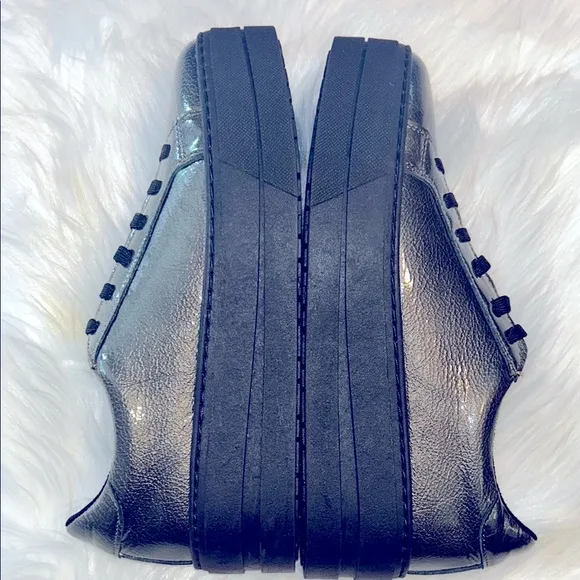 NWT Bos. &amp; Co. Platform Leather Unisex Pewter Sneakers 🩶